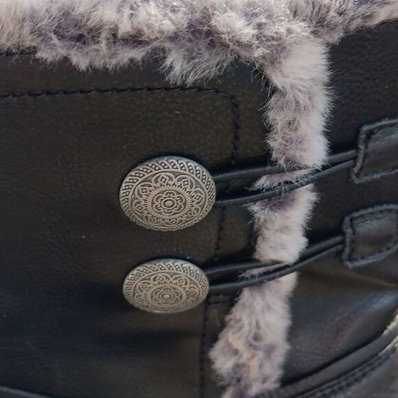 Tara M. Lightweight Flexible Boot. - Picture 9 of 12